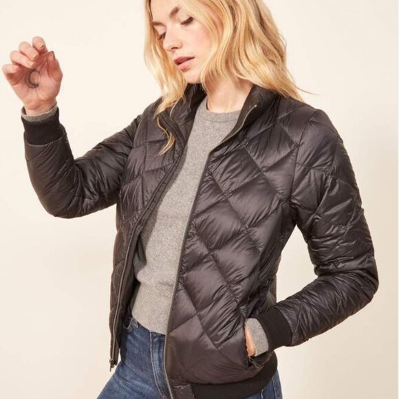 PATAGONIA W's Prow Bomber Jacket in Black | Down winter coat | Size: S - Picture 14 of 14